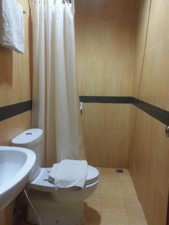 Hotel Matos Jayapura Habitación foto